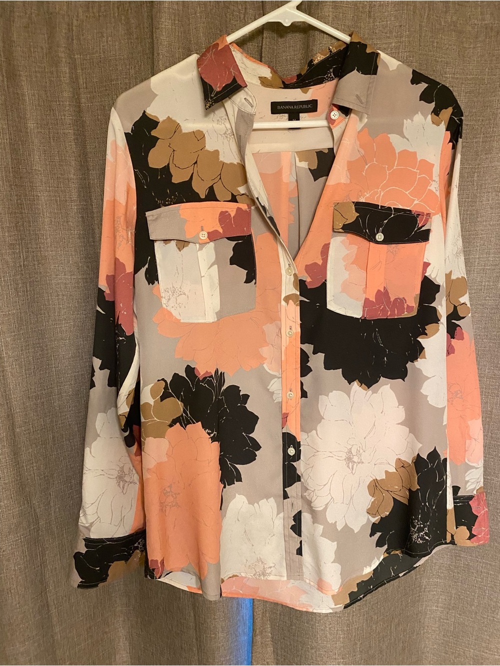 Banana Republic Floral Button-Up Blouse in Coral, Black & Cream